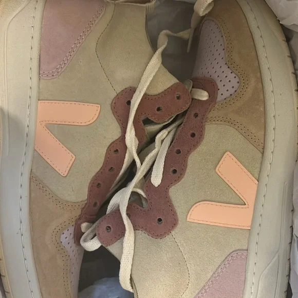 COPY - V-15 Suede Multico Peach High-Top Trainers US 7 EU 38 NWB VEJA - Picture 7 of 8